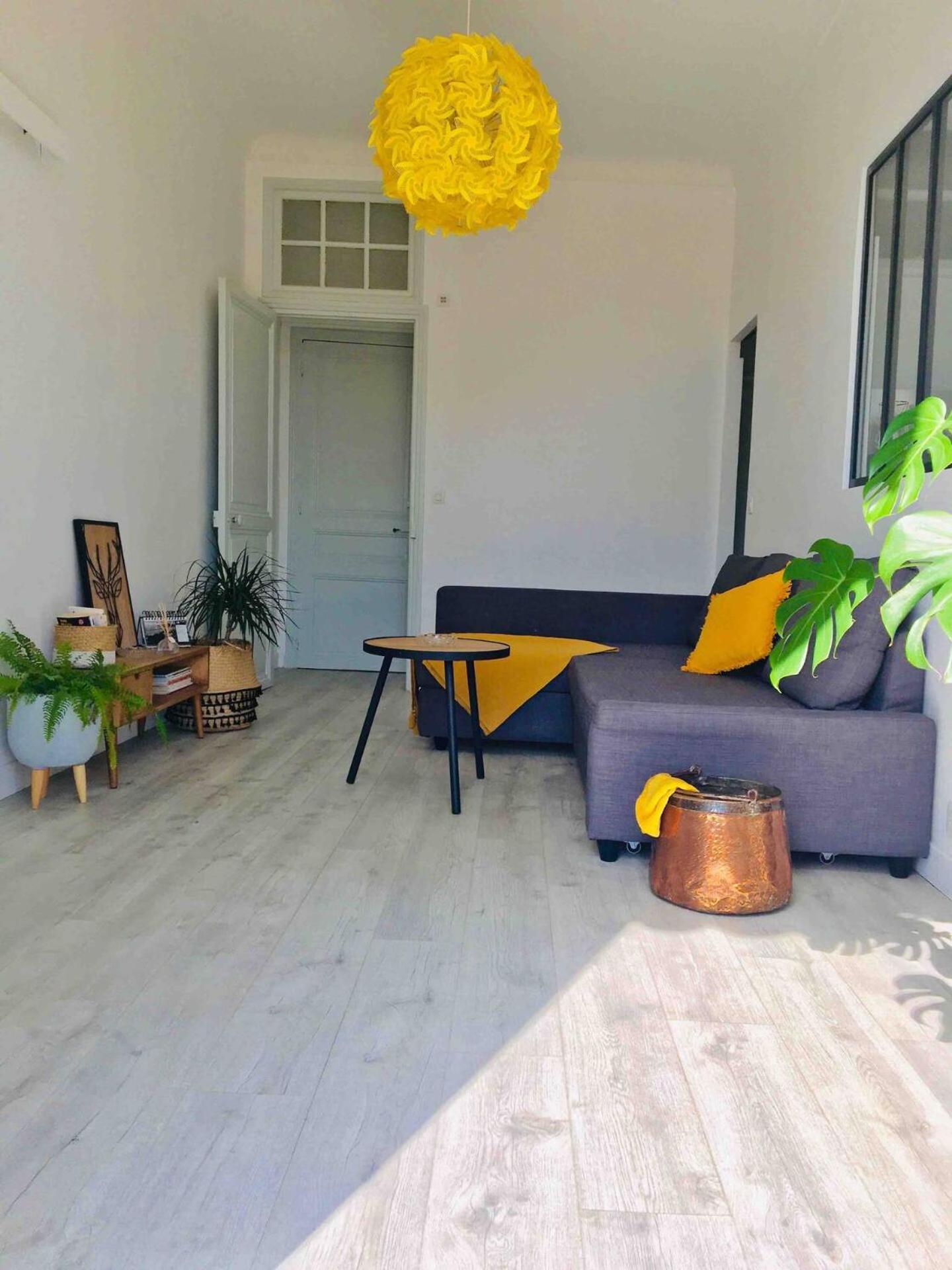 Charming Studio In The Heart Of 멍똥 외부 사진