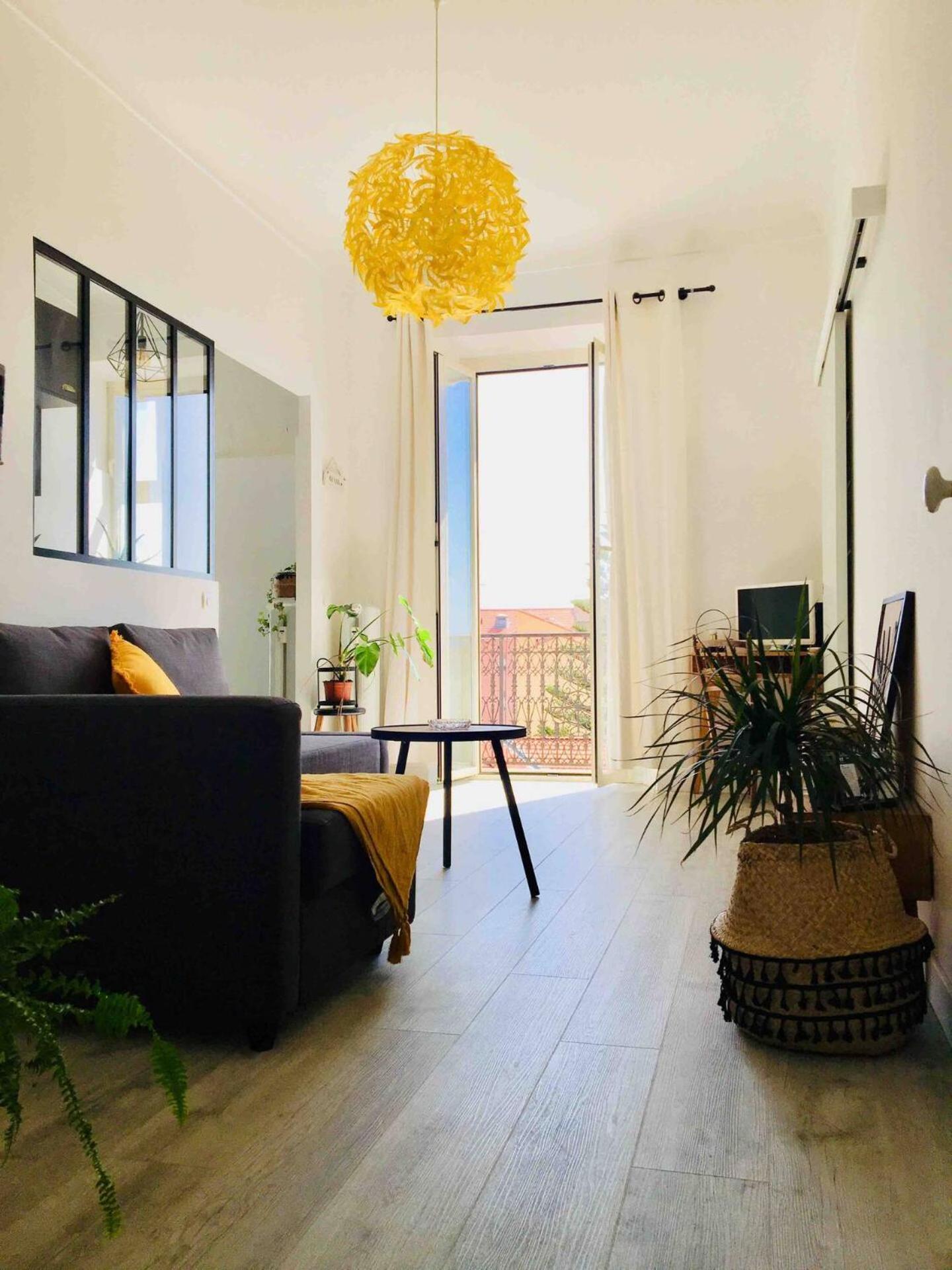Charming Studio In The Heart Of 멍똥 외부 사진
